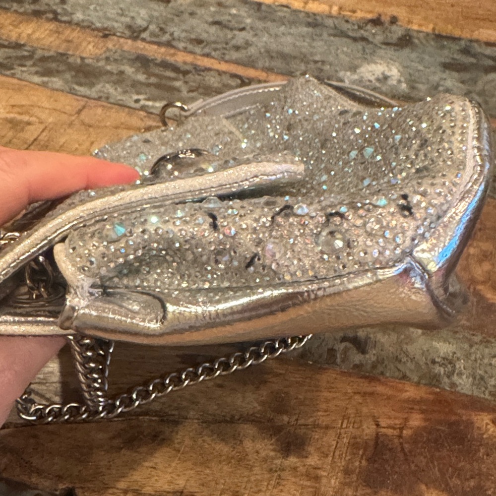 Silver Heart-Embellished Women's Bag - Picture 11 of 12
